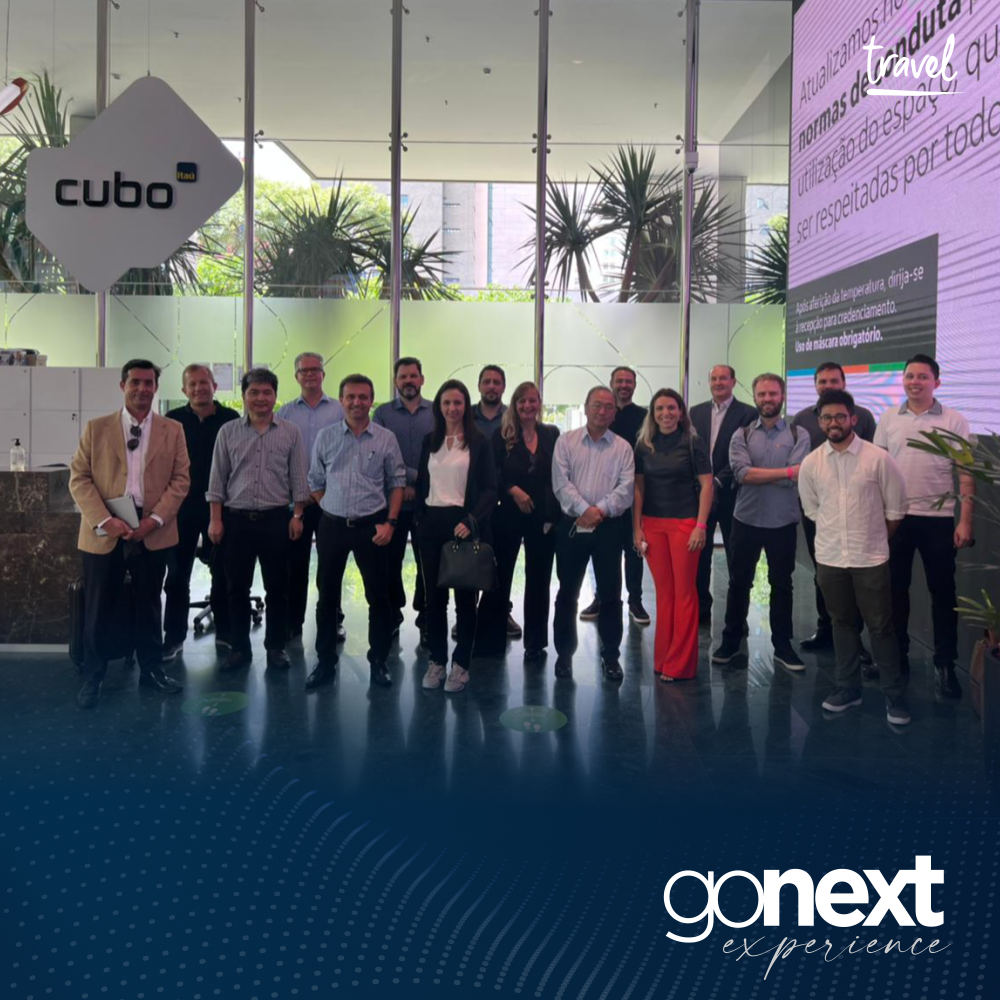 Líderes e empresários visitam Cubo Itaú e TOTVS pelo GoNext Fórum